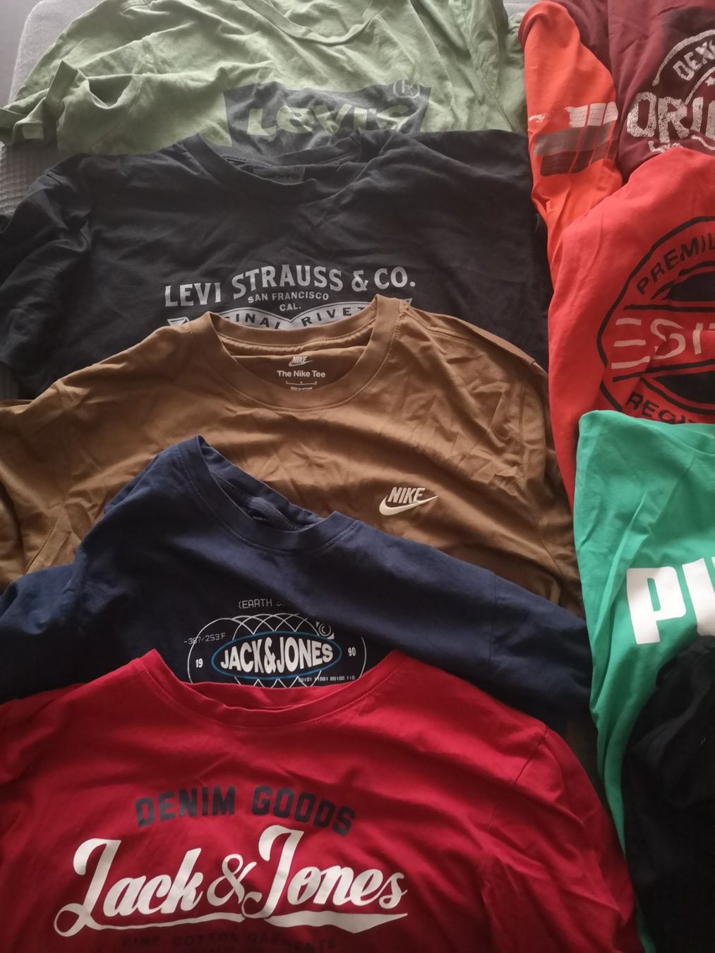Levi's Kleiderpakete: lot de 18 tshirts – Gebraucht aus neuchatel von Mictou 3