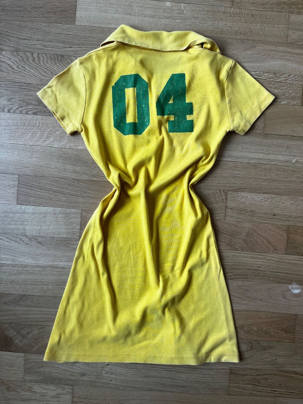Converse Vestiti: Robe polo jaune – Usato da La Tour-de-Trême venduto da lol_85kj 1