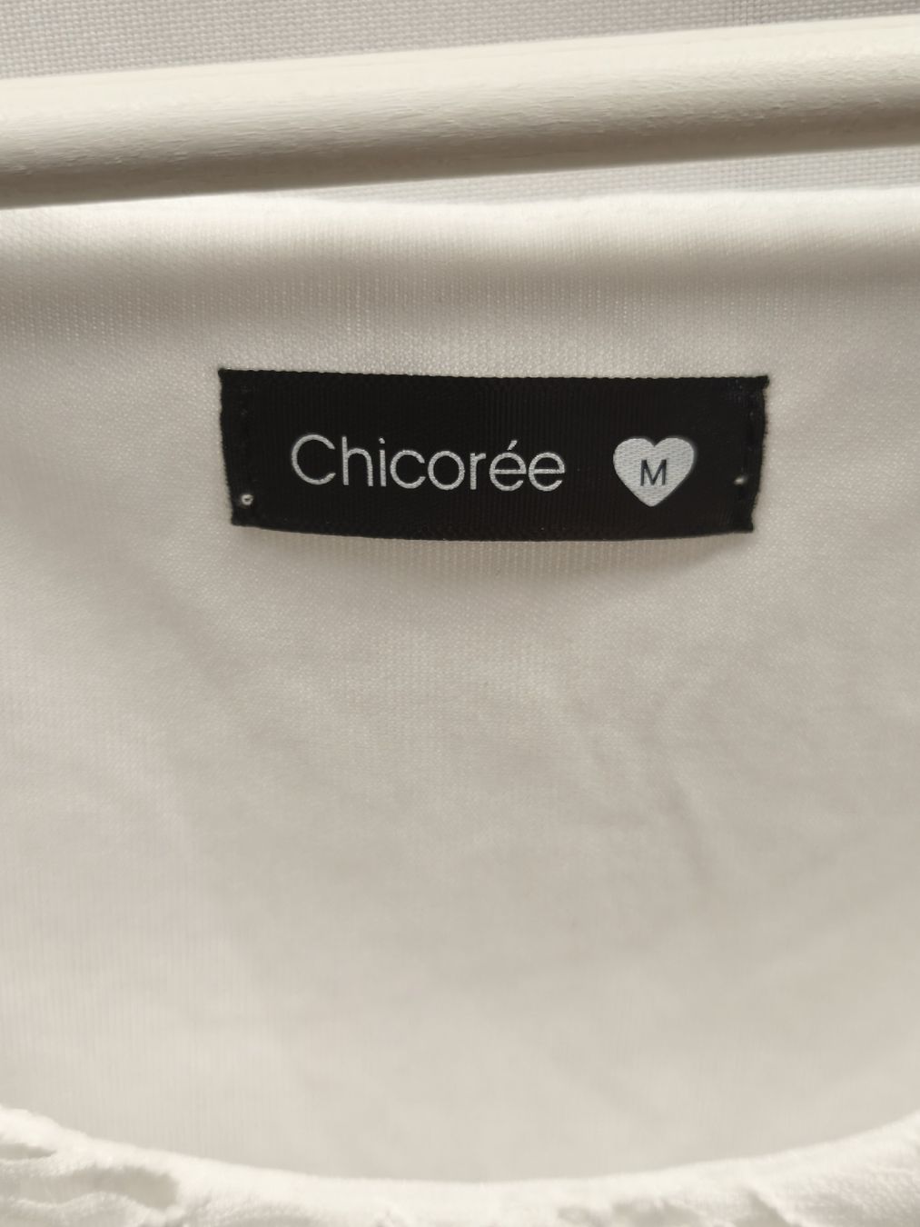 Robes: Chicoree Kleid Blumenmuster Weiss Spitze Grösse M – Neuf (Voir description) à Emmetten par SecondhandSiska 3