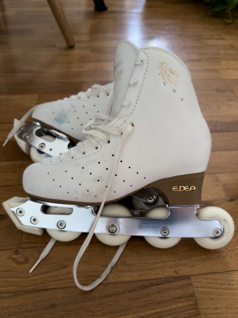 Edea Pattini da ghiaccio: Roller Skates Artistic Edea Officeskating – Usato da Felsberg venduto da michaela_773 1
