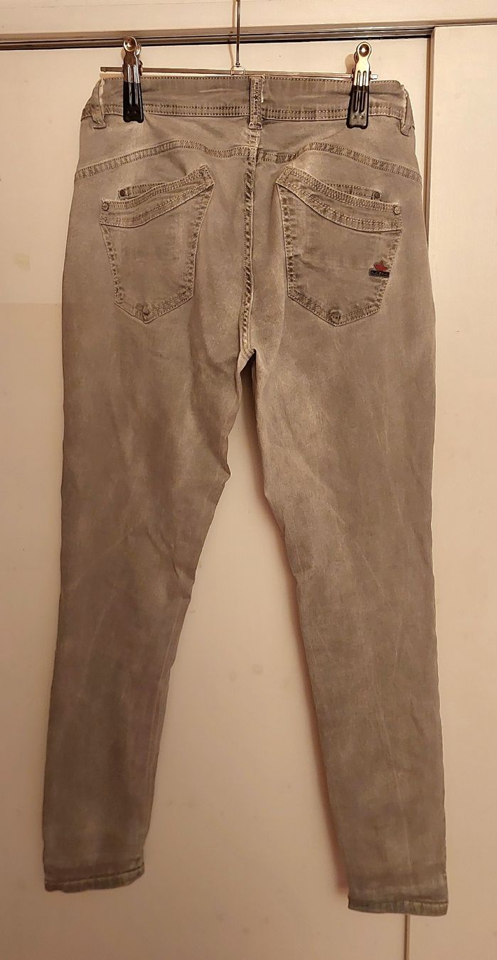 Buena Vista Hosen: Buena Vista Hose – Gebraucht aus Brunnen von CHOUCHOU. 2