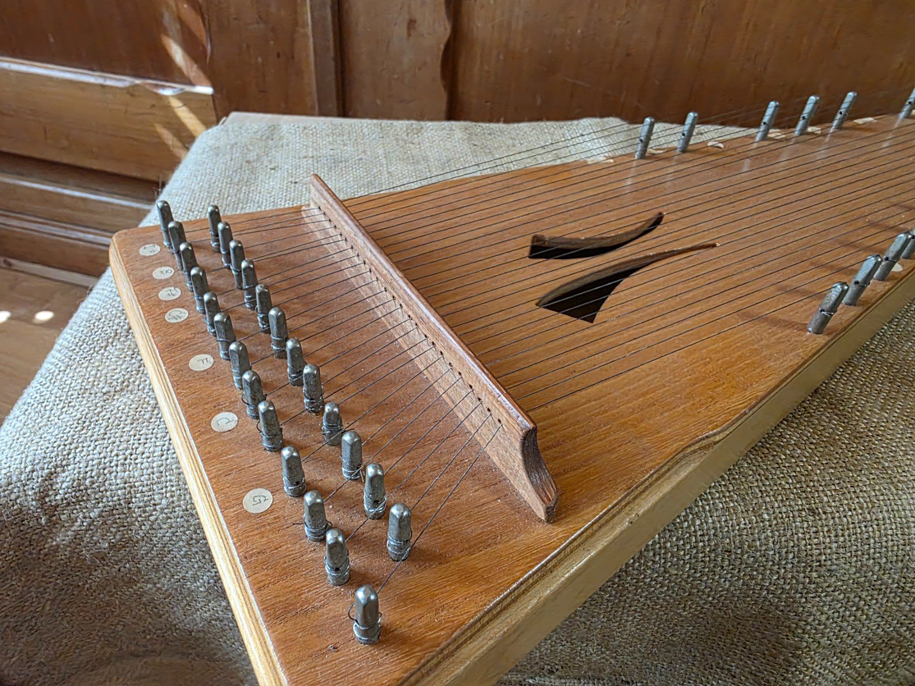 Musikinstrumente: Zither Musik Instrument – Gebraucht aus Walterswil BE von Lonitti