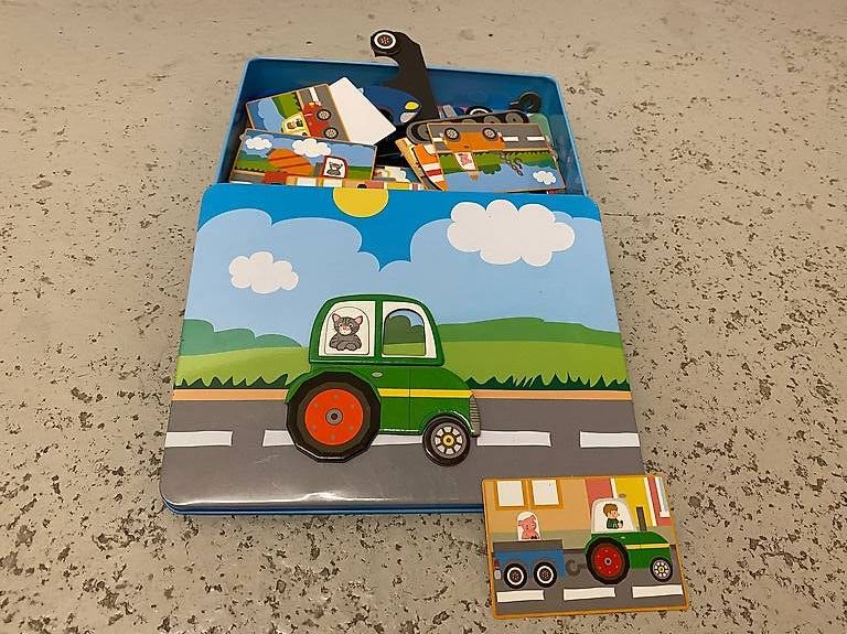 Spiele: Magnetisches Puzzle und Häckelhilfe – Neu (gemäss Beschreibung) aus Zürich von Cleo234 1