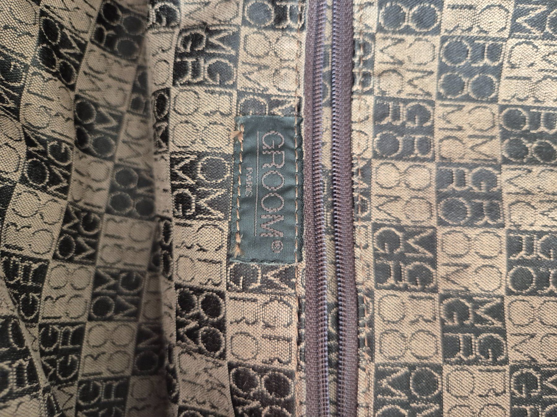 Taschen für Damen: Leder Beuteltasche Groom Paris – Gebraucht aus Unteraegeri von pacala 5