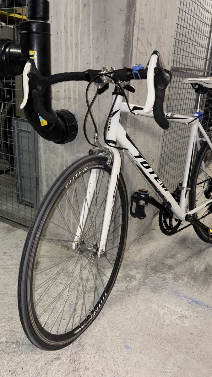 Totem Velos: Rennrad Totem Race Weiss – Gebraucht aus Dielsdorf von nanita. 1