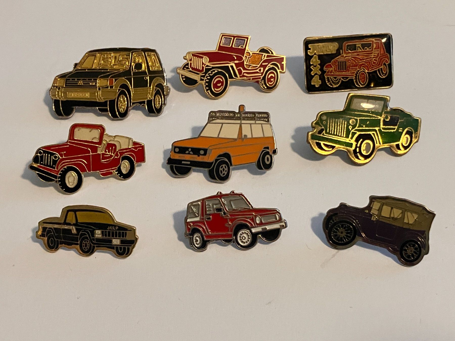 Placchette & Badge: 9 Pin Jeep diverse Modelle und Marken – Usato da Basel venduto da djwwpp