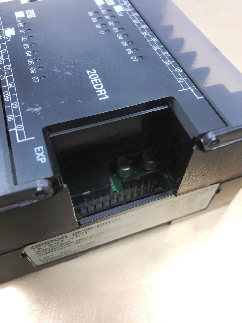 Componenti elettronici: Omron CP1W-20EDR1 In/Out Unit – Usato da Laufenburg venduto da Sirluger 5