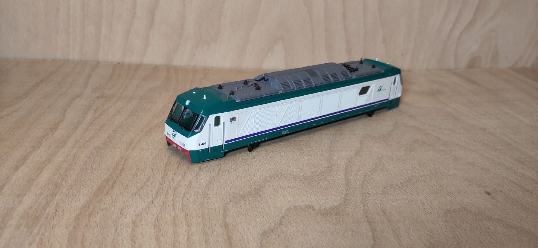 Roco Modellini di ferrovie: Fs Roco E402 Gehäuse – Nuovo (secondo la descrizione) da Liebefeld venduto da robi15blue
