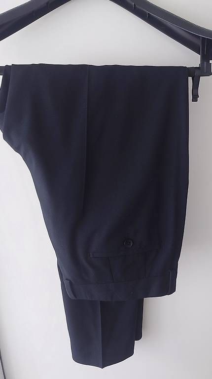 Esprit Costumes: Esprit collection - ensemble costard dark bleu – Neuf (Voir description) à Cugy VD par Twinsen93 2