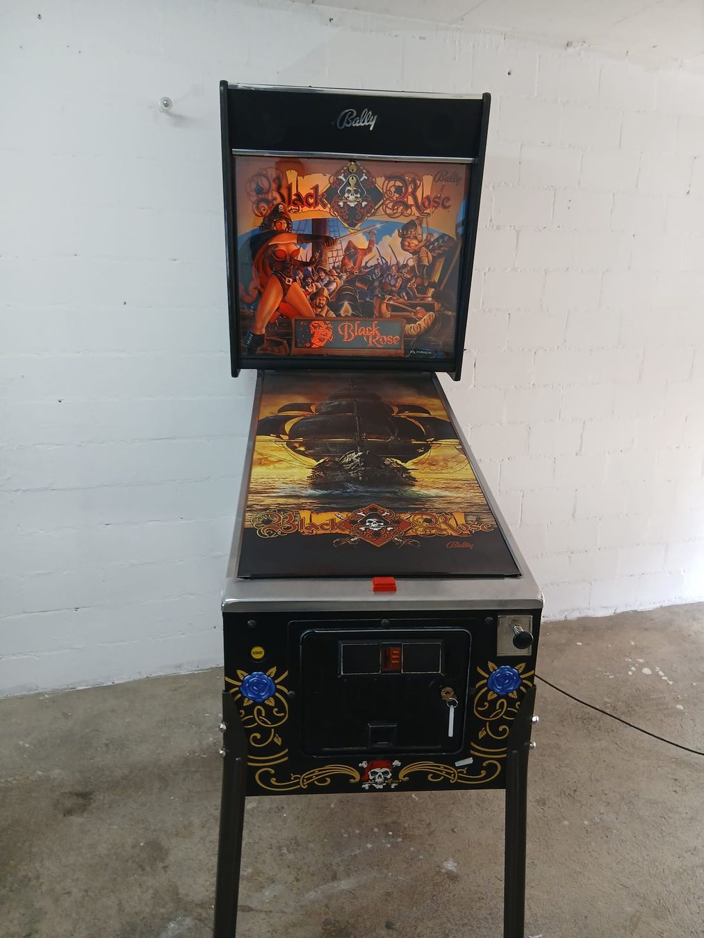 Flipper: flipperkasten flipper bally black Rose  – Usato da Leibstadt venduto da Retrowelt