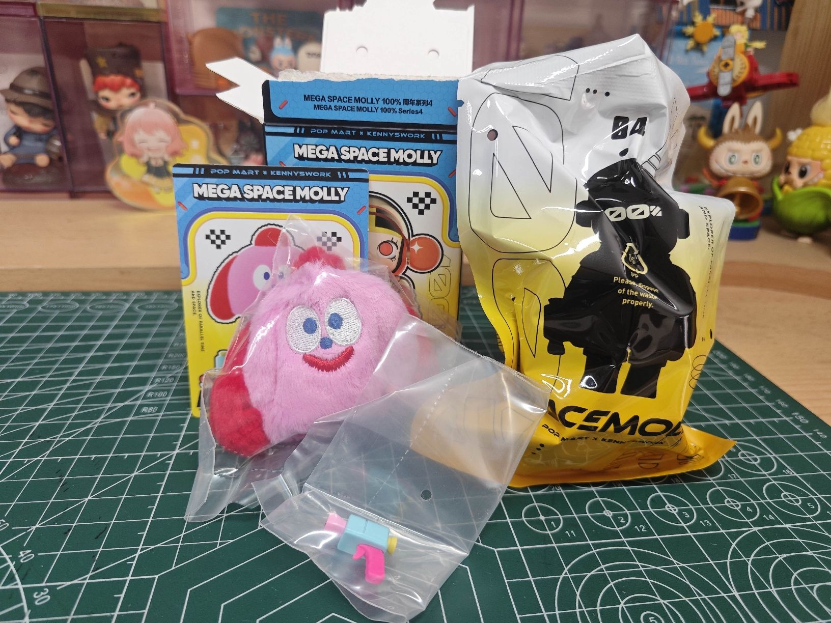 Pop Mart Statuette: POP Mart Mega Space Molly 100% - Jon Burgerman – Nuovo (secondo la descrizione) da Horw venduto da aquarellmmm2024