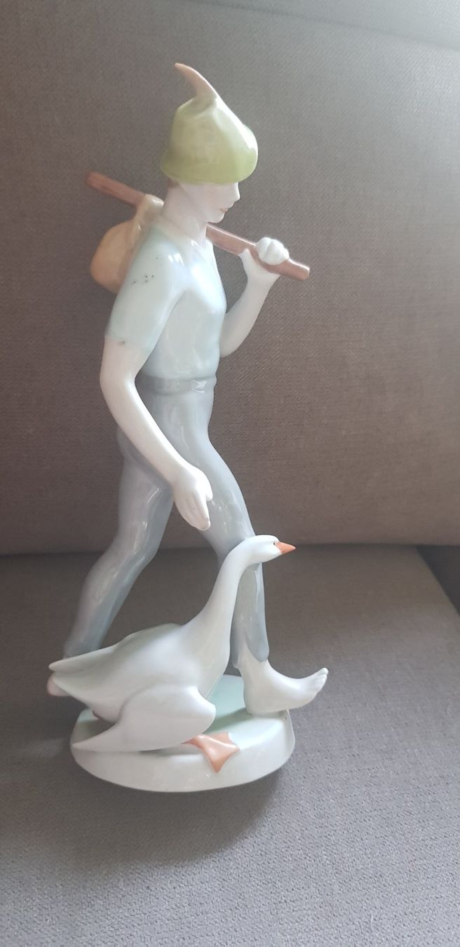 Statuette: Porzellan Figur Mann mit Gans – Usato da Gutenswil venduto da ghekko88 7