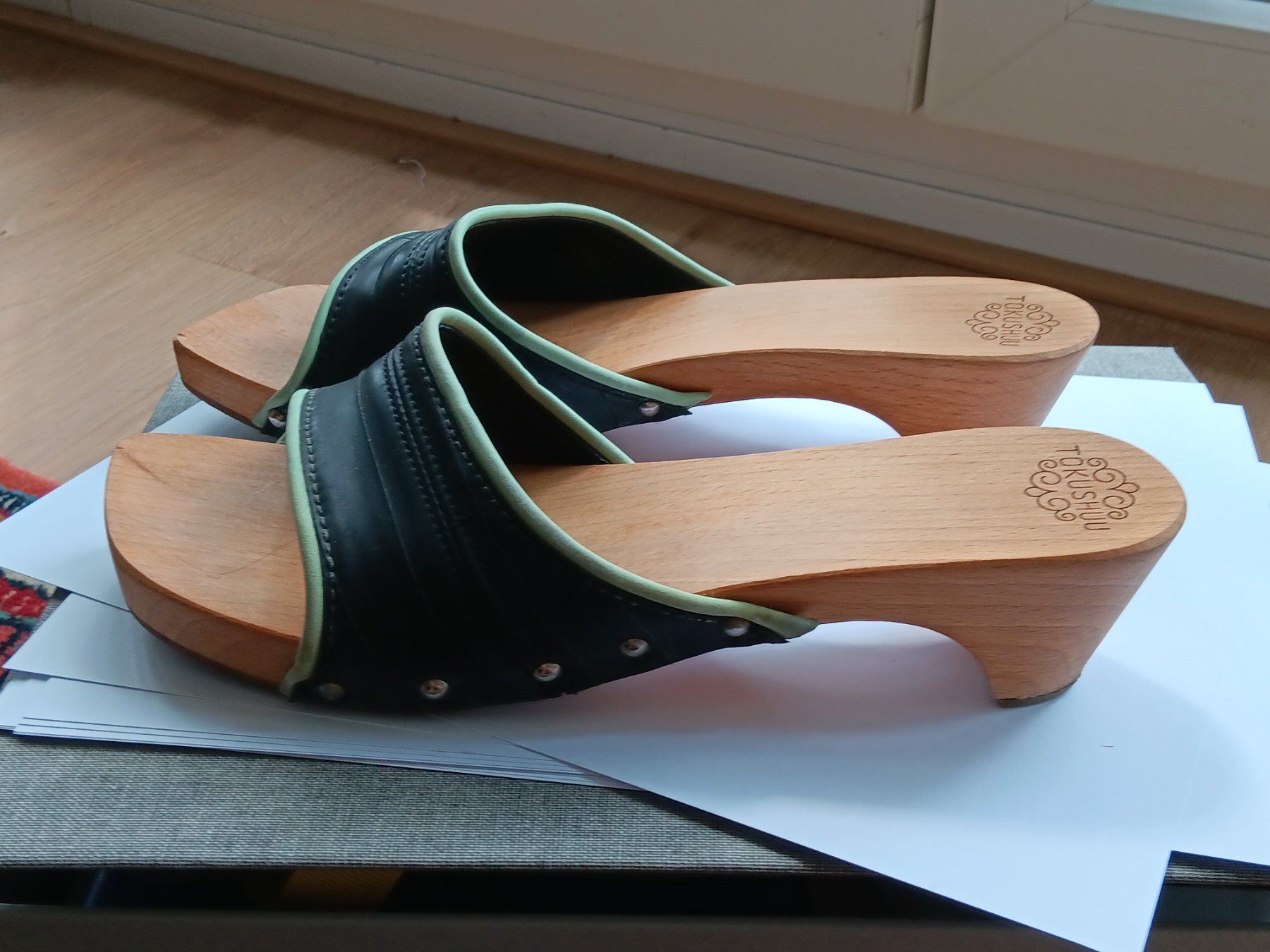 Scarpe da donna: Sandali in legno donna gr.39 – Usato da Rüschlikon venduto da FranSca 1