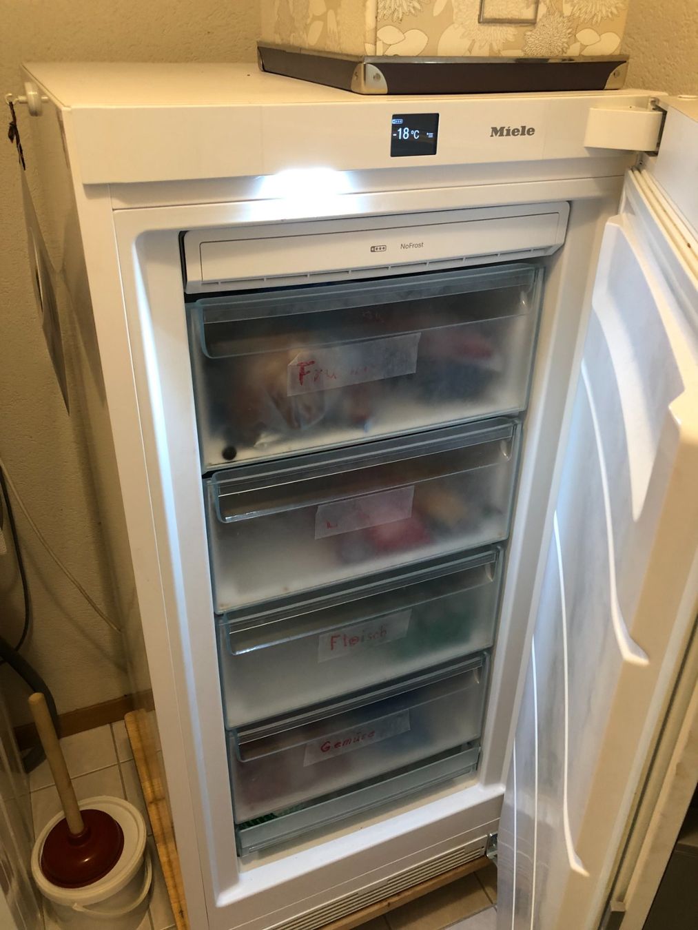 Miele Congelatori: Tiefkühlschrank Miele – Usato da Erlen venduto da astra2013 1