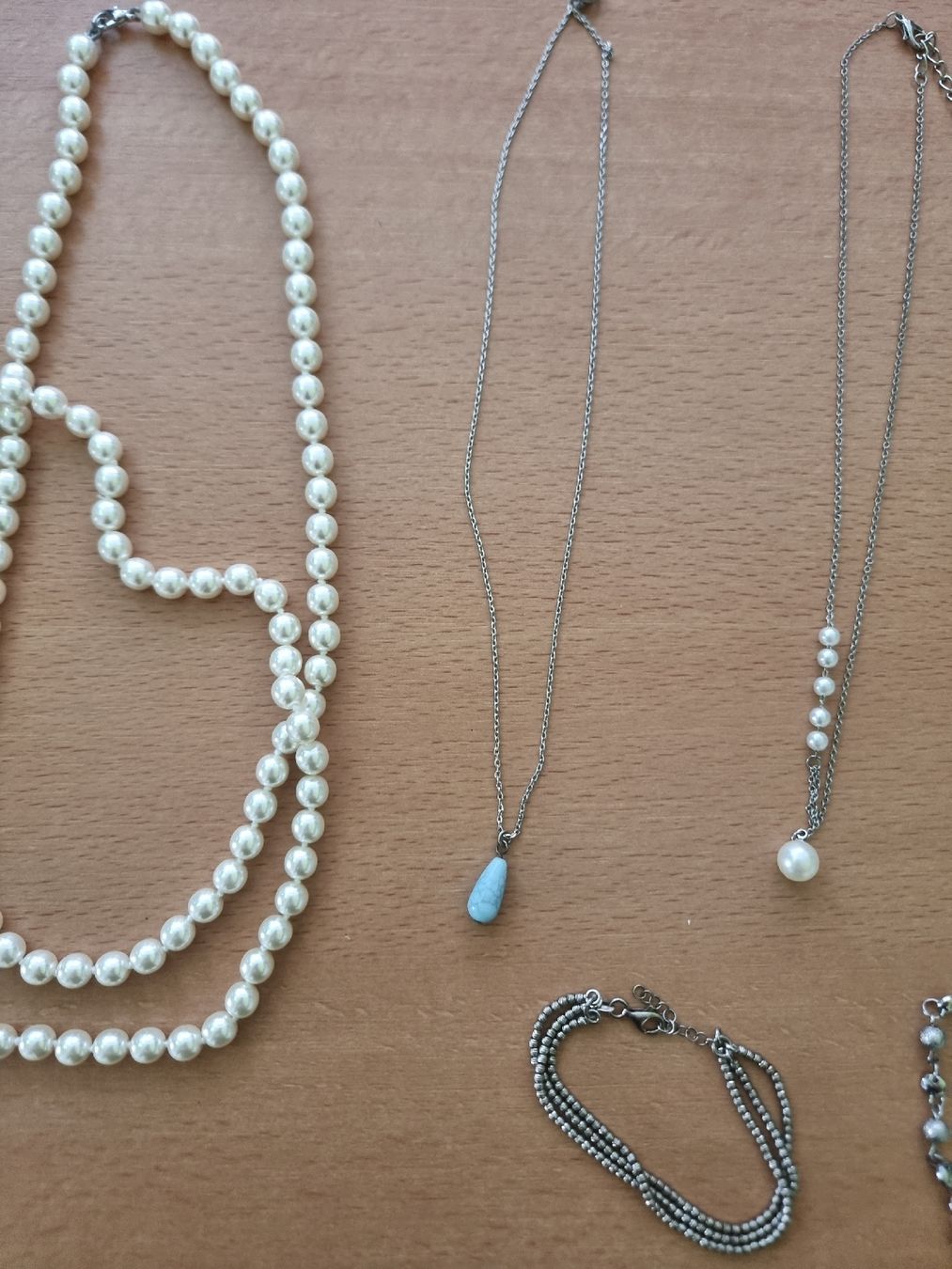 Lot De Bijoux Fantaisie Mixte : Bracelets Et Colliers (occasion, Multicolore)