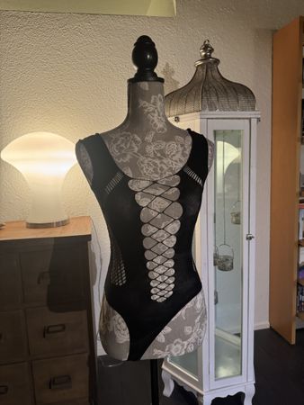 Schwarzer  Body mit Schnürung, Grösse S/36 Top!