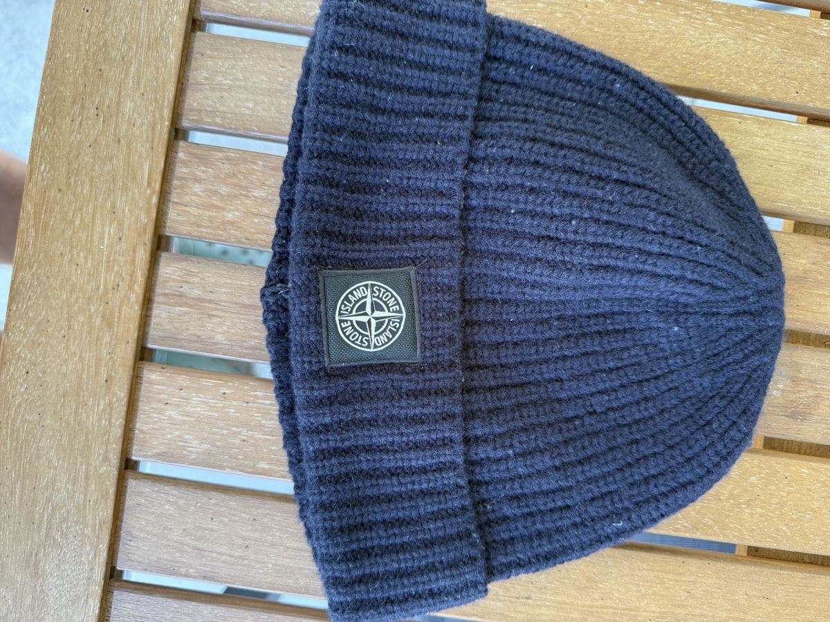Stone Island Copricapi, berretti & cappellini: Stone Island Mütze – Usato da Blumenstein venduto da D.Mosi