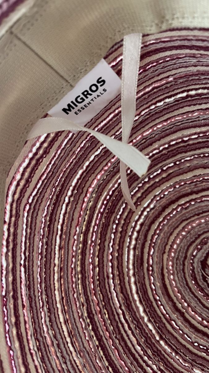 Migros Copricapi, berretti & cappellini: Sommerhut verstellbar – Usato da Zürich venduto da vhaav1510 2