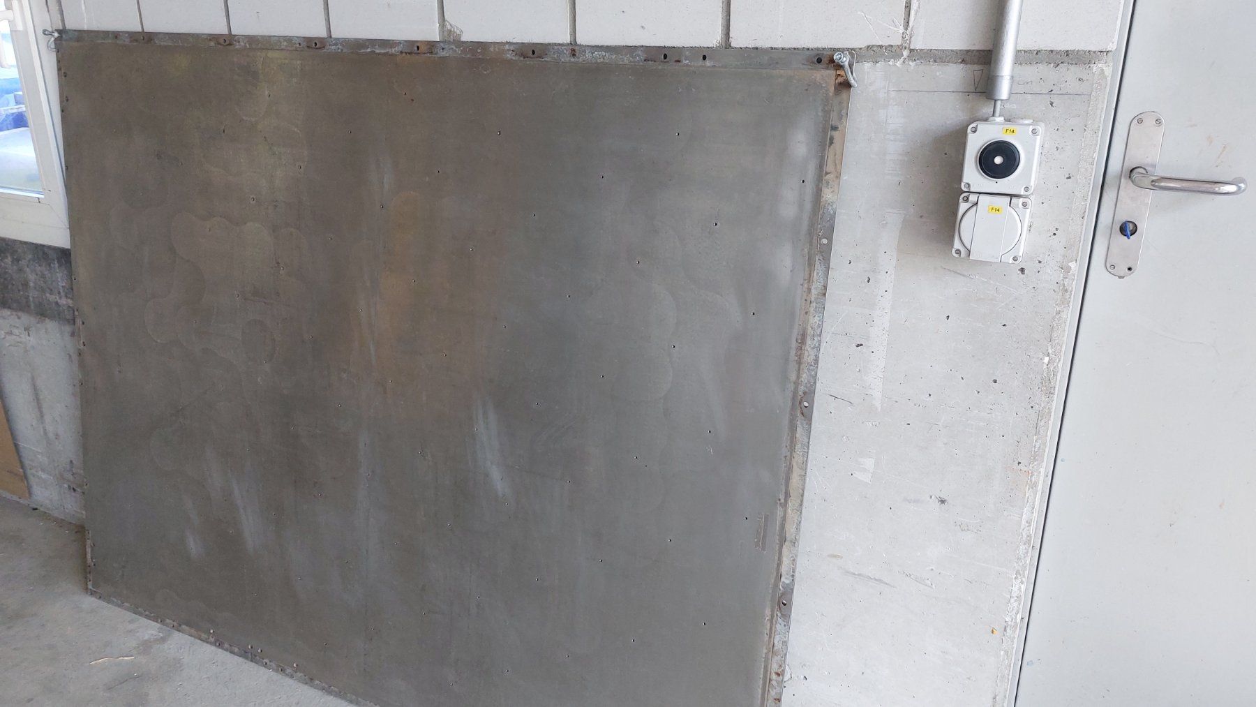 Piatti di portata: Stahlblechtafel 3mm – Usato da Roggliswil venduto da Newholland05 2