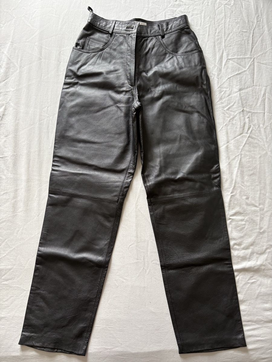 Hosen: Damen Lederhose 38 schwarz – Gebraucht aus Oensingen von Chicotus