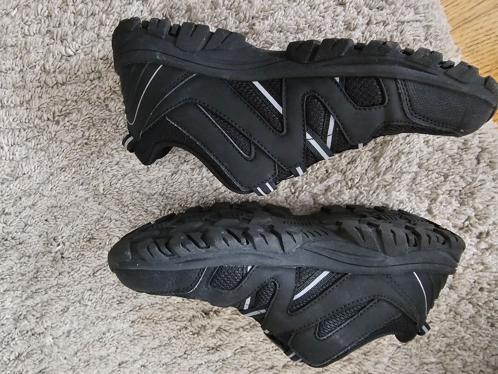 Scarpe da uomo: schuhe, Grösse 40, neuwertig, schwarz – Nuovo (secondo la descrizione) da Ebmatingen venduto da Blue123456