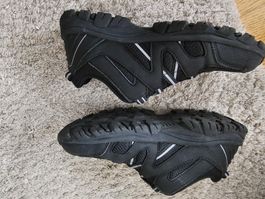 schuhe, Grösse 40, neuwertig, schwarz