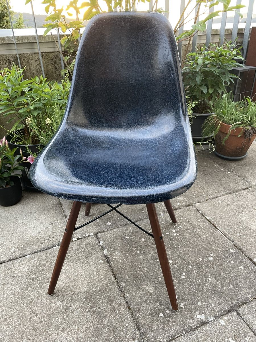 Stühle: Herman Miller Eames Vitra Chair – Gebraucht aus Urdorf von Msakul
