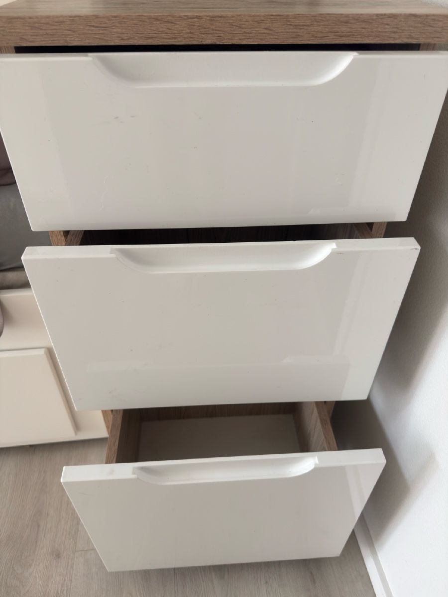 Kommoden: Kommode Schubladen Weiss Holzoptik – Gebraucht aus Arlesheim von Eli_77 4