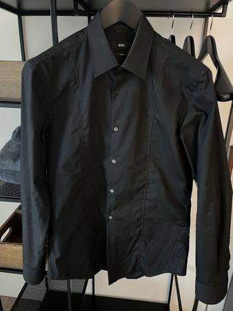 Schickes BOSS Herrenhemd, Grösse 39/15.5, Schwarz, Top!