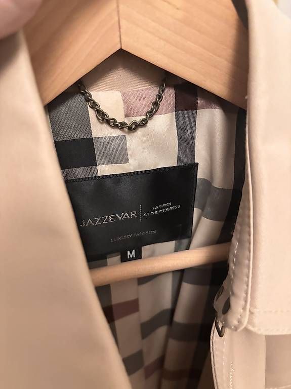 Manteaux: Trenchcoat  – D'occasion à Zürich par din_msy7 2