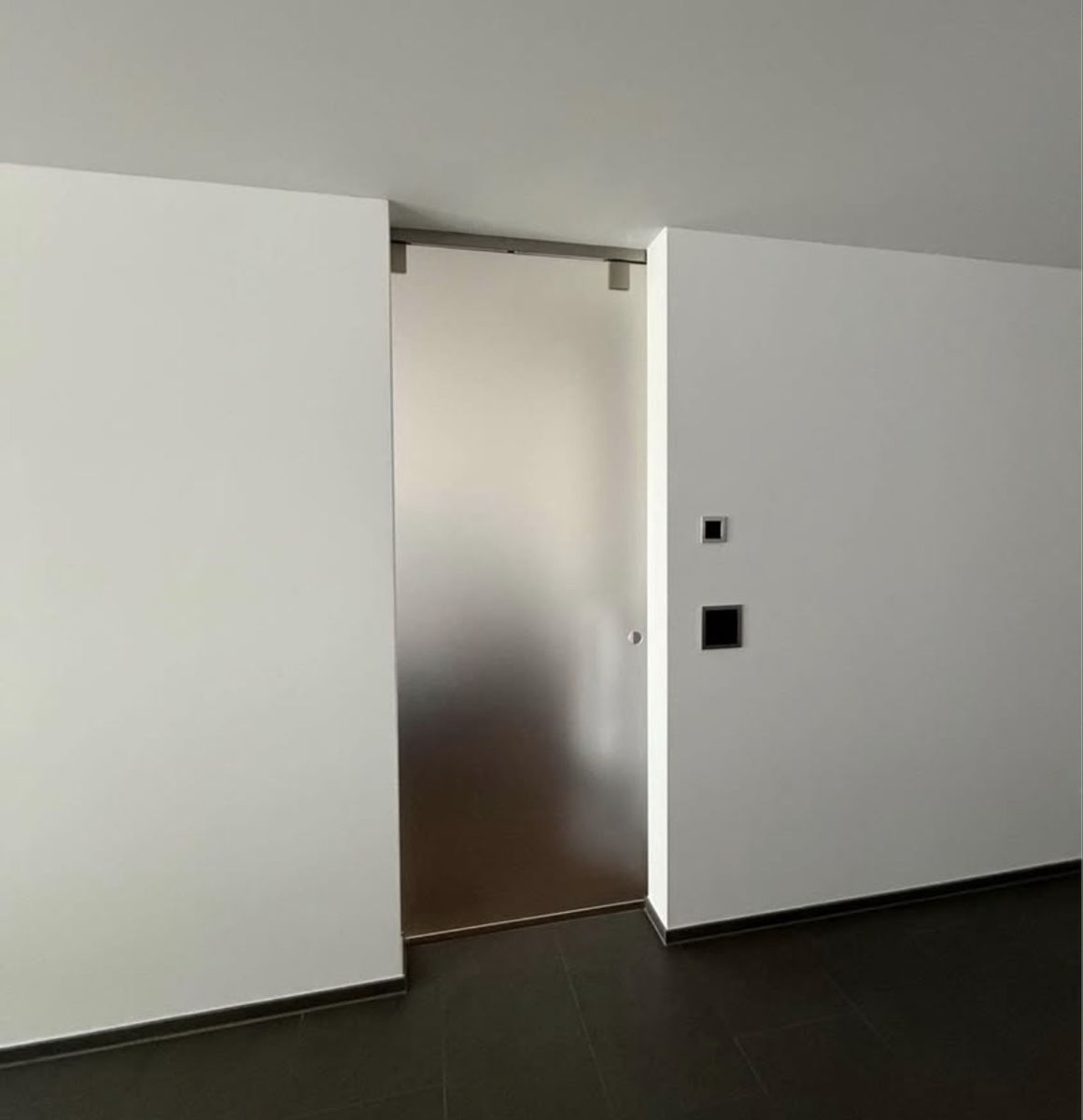 Türen: Glas-Schiebetür – Neu (gemäss Beschreibung) aus Rümlang von mih_sx6s