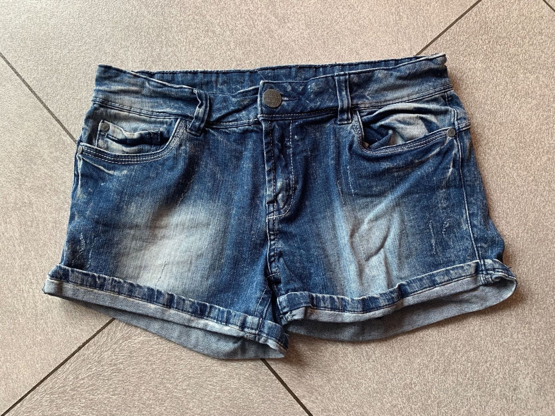 Jeans: Short Jeans  Gr. 170 / 14 - 15 ans – Gebraucht aus Arbedo von nadia1973