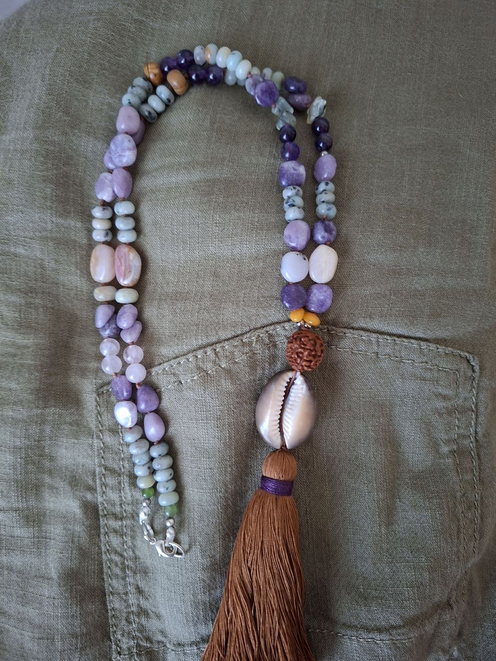 Catenine: Mala Kette Halbedelsteine Kauri handgeknüpft – Nuovo (secondo la descrizione) da Remetschwil venduto da littleredboots 2