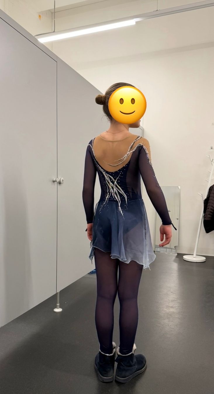 Vestiti & Gonne: Kürkleid Gr. 140-150 – Usato da Urdorf venduto da liska55 1