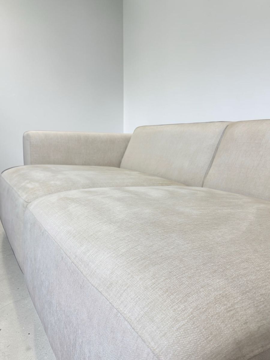 Interio Sofas: Interio 2-Sitzer-Sofa, Cremebeige Stoff – Gebraucht aus Bachenbülach von Sofalab.swiss 4