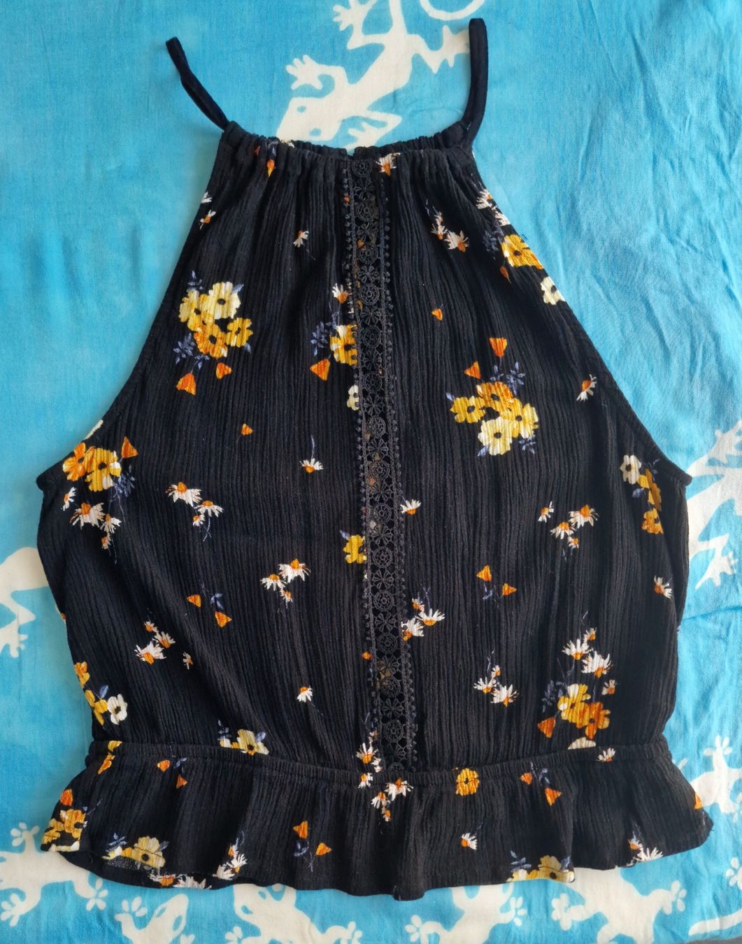 Top: Top donna nero floreale taglia 36 ottimo stato. – Usato da Volketswil venduto da agc_th5j