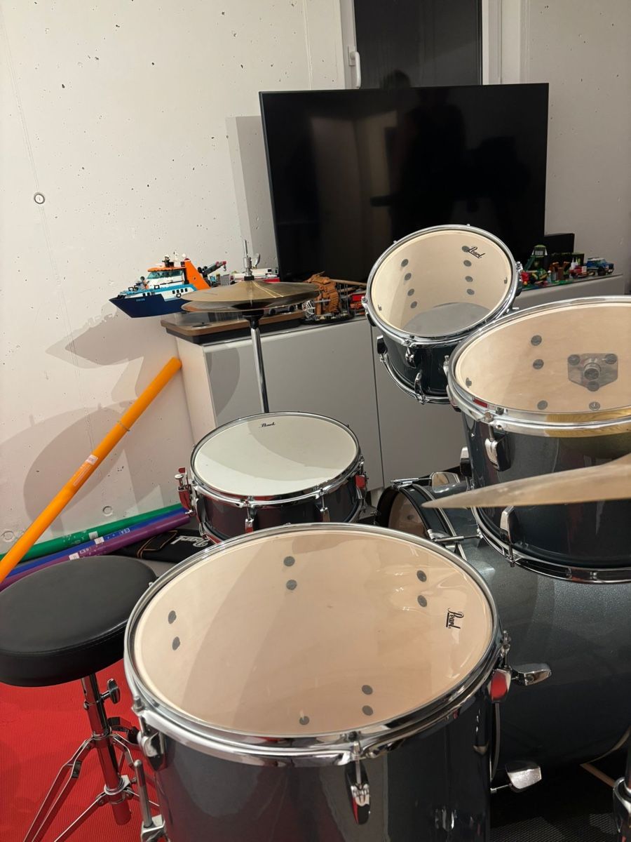 Strumenti musicali: Schlagzeug pearl – Usato da Untersiggenthal venduto da kaanzurich 4