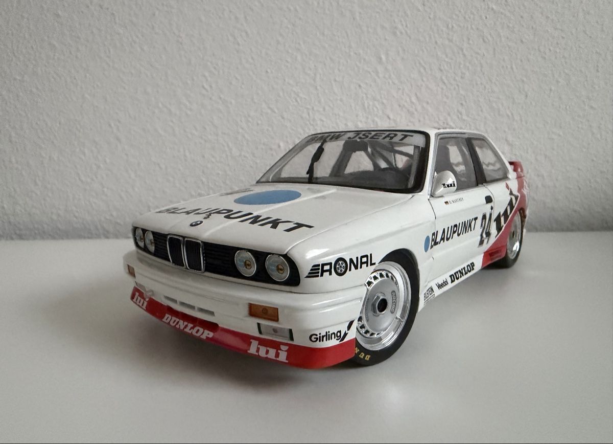 Minichamps Voitures modèles: MC 1:18 BMW M3 E30 – D'occasion à Däniken SO par hasenpfote.