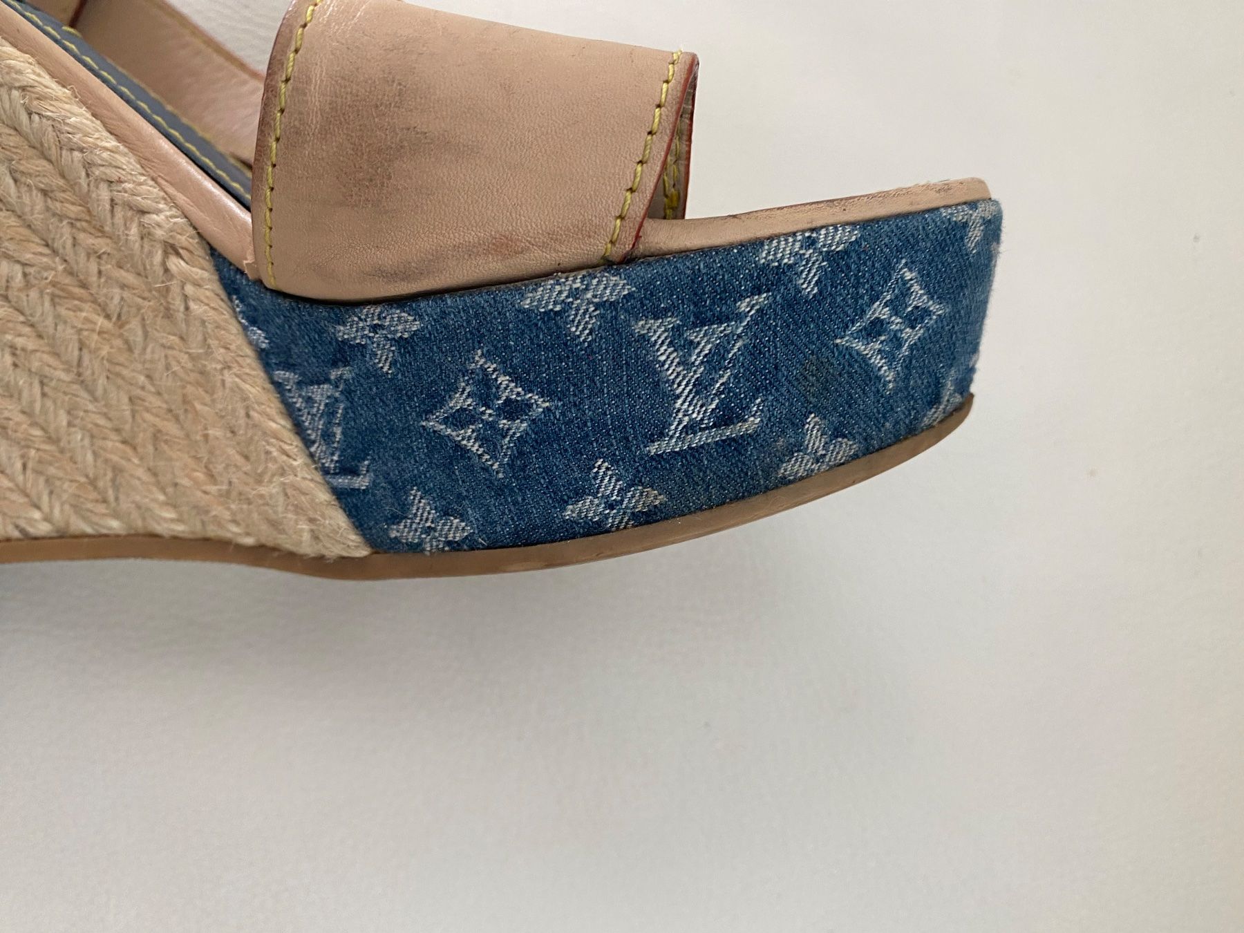 Louis Vuitton Scarpe da donna: Authentic LOUIS VUITTON Sommerschuh, Jeans, Gr. 36 – Usato da Winkel venduto da ferrari2022 2
