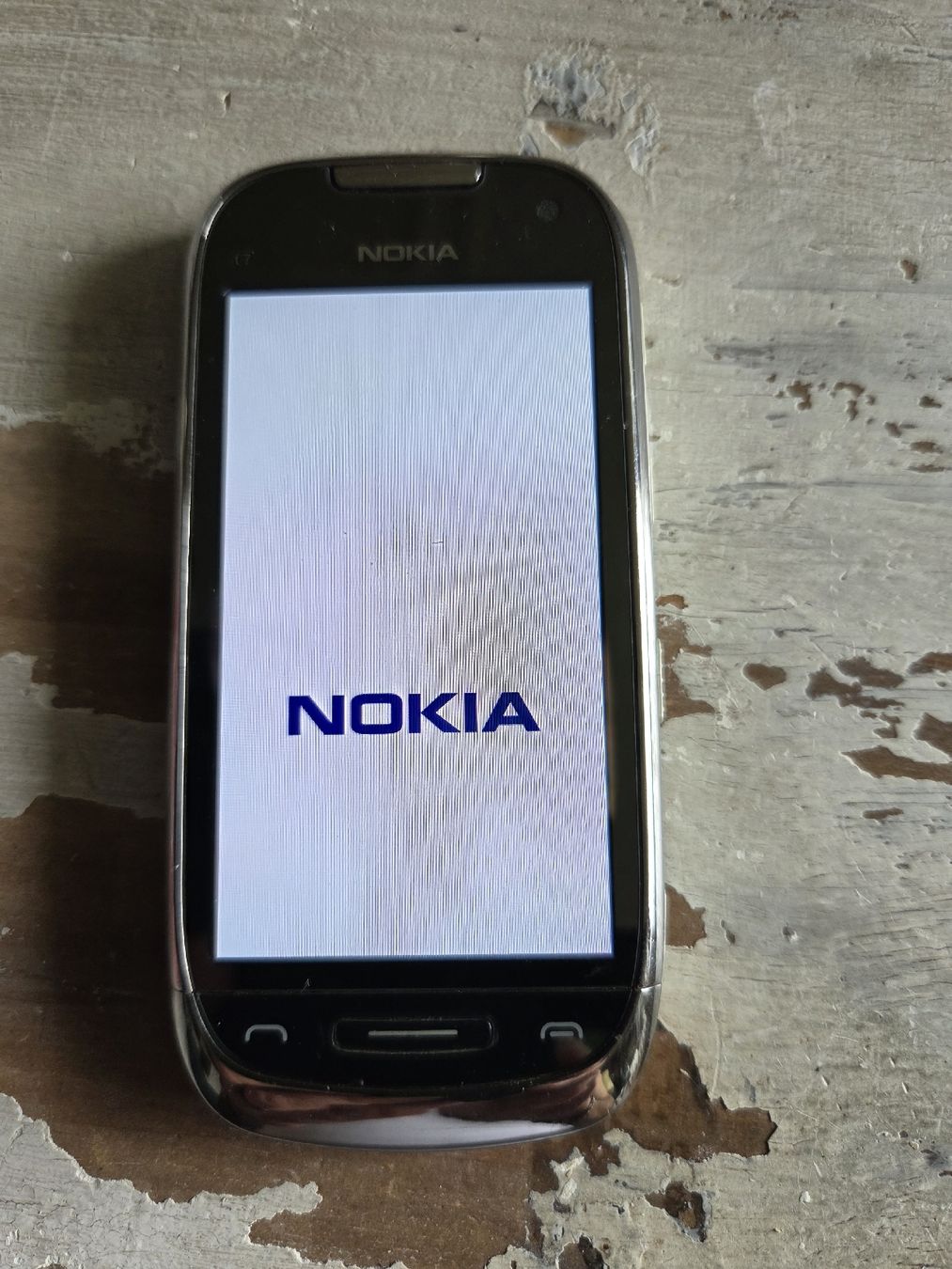 Nokia Telefoni cellulari / Smartphones: Natel Nokia C7 mit Netzteil und Cover – Usato da Kölliken venduto da Tzhspeu1