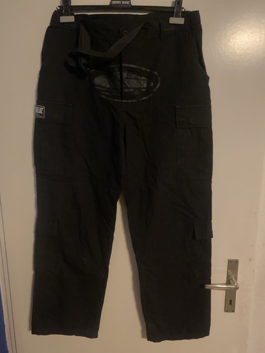 Corteiz Pantaloni: Schwarze Cargohose, Corteiz, Grösse L – Usato da Zürich venduto da sar_7s87
