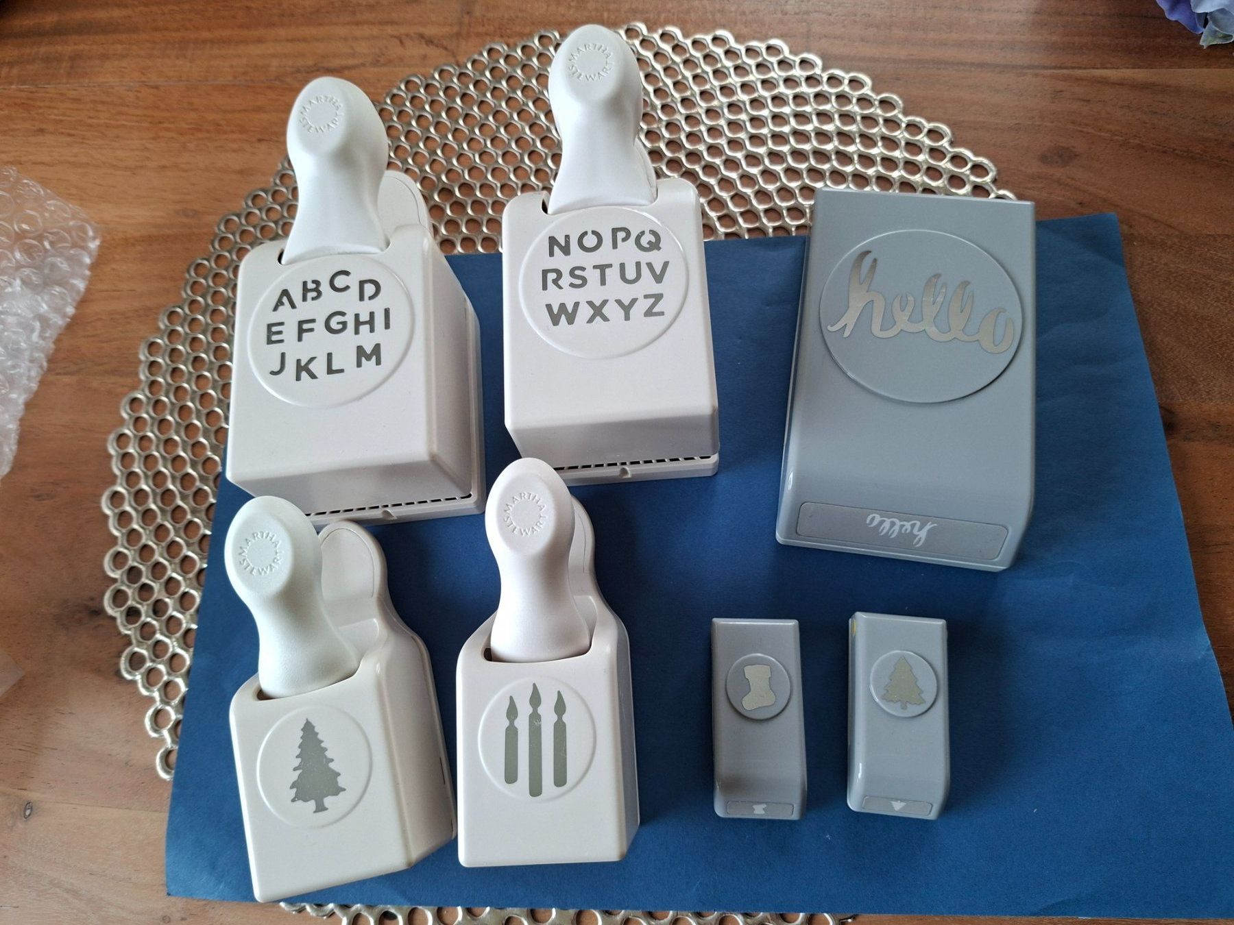 Kit bricolage: 7 Stanzer/Punches MARTHA STEWART & ek! – Usato da Goldach venduto da mamakotzi