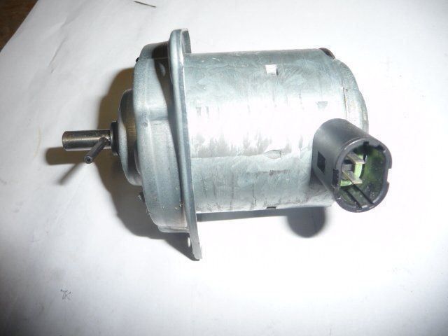Renault Tutti pezzi di ricambio auto: Renault Ventilatormotor 77 01 036 722 – Nuovo e nell'imballaggio originale da Einsiedeln venduto da Renaultparts 2