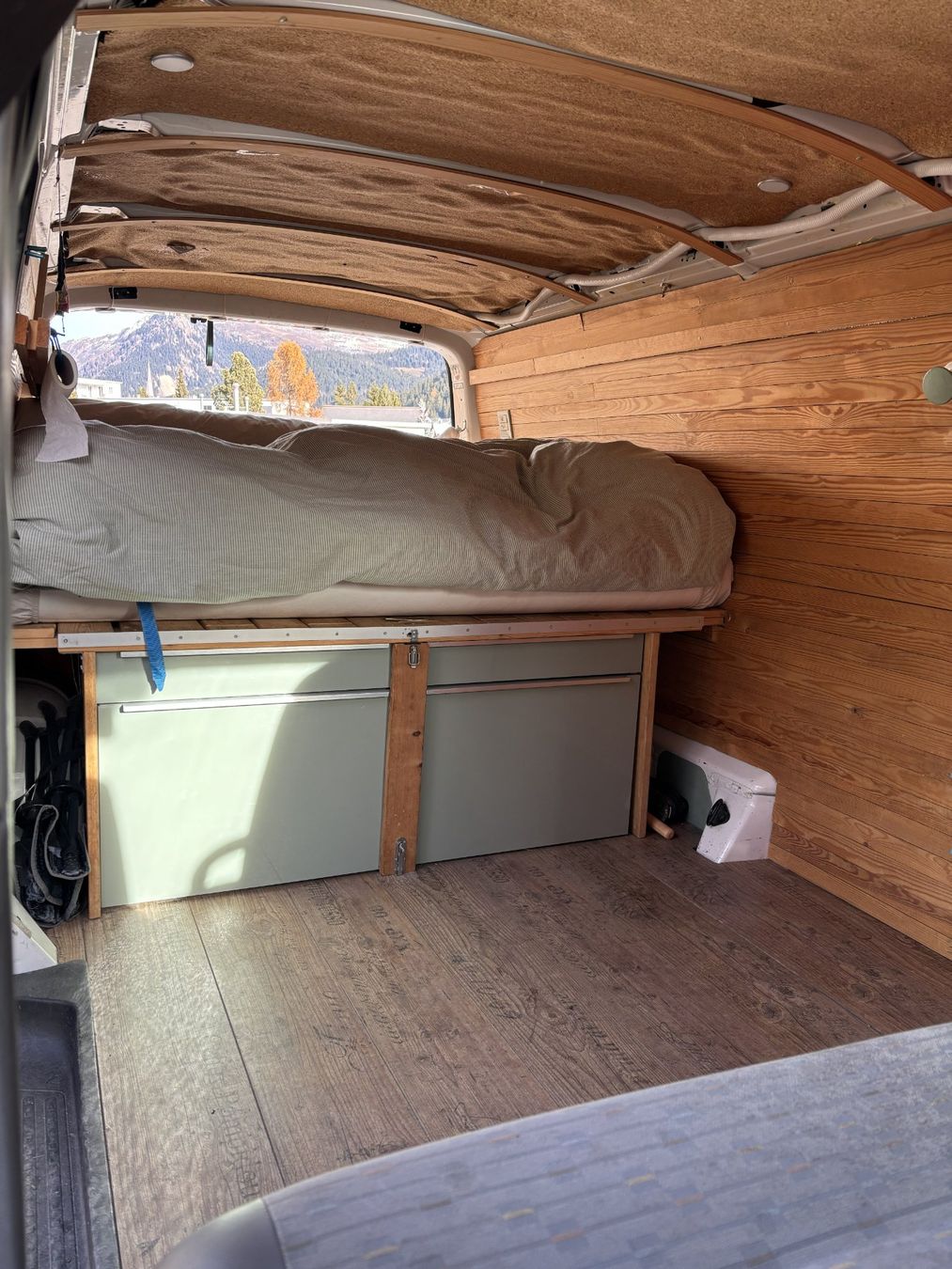 VW Camping Fahrzeuge: Camper VW T5 4Motion, langer Radstand – Gebraucht aus Davos Platz von Sel1naZ 6