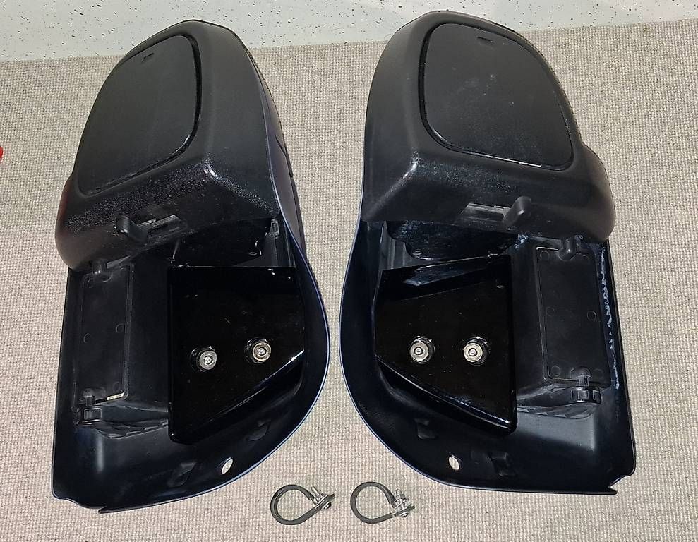 Tutti i ricambio per moto: Scudi paragambe Harley Touring  – Usato da Vacallo venduto da cross02 1