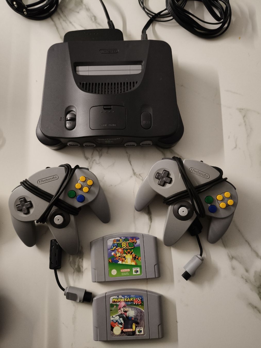 Nintendo Console: Nintendo 64 Konsole mit 2 Controller + 2 Spiele, Top! – Usato da Oensingen venduto da ece_8k7q 2