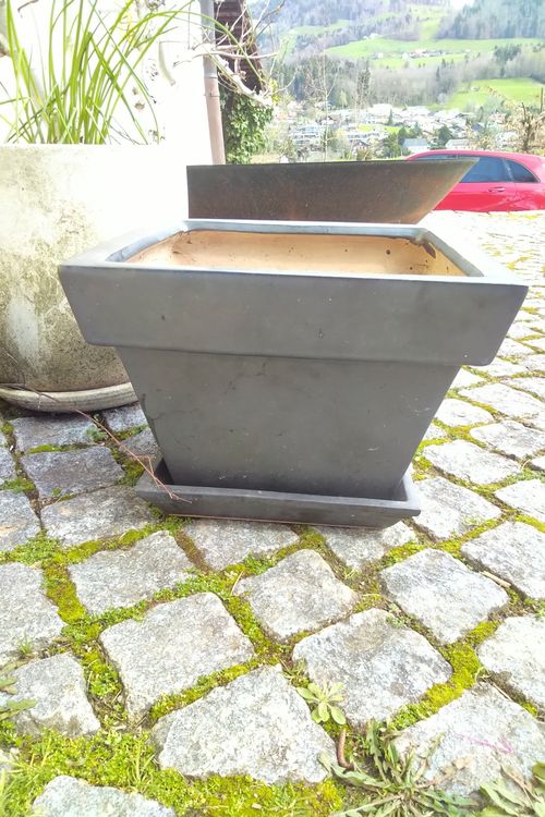 Blumentopf mit Untersetzer, eckig Frosthart Kaufen auf Ricardo