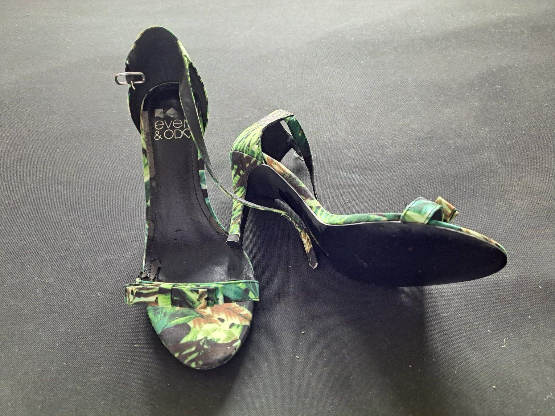 Scarpe da donna: Sandalettes très fines, 37 – Usato da Courrendlin venduto da Aheinza 1