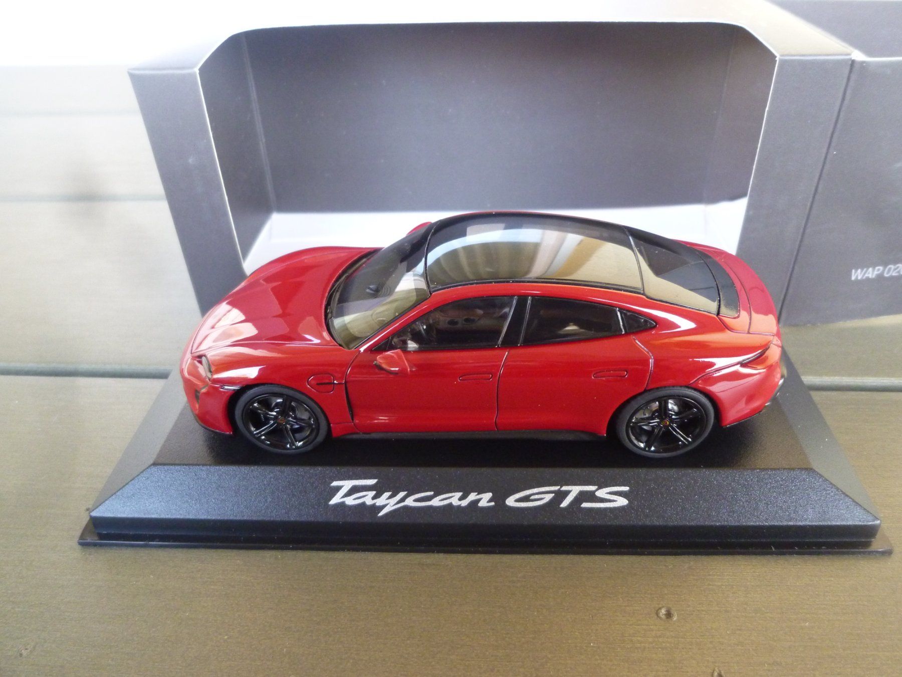 Porsche Modellini d'auto: Porsche Taycan GTS – Nuovo e nell'imballaggio originale da Flawil venduto da Imperiosud 1