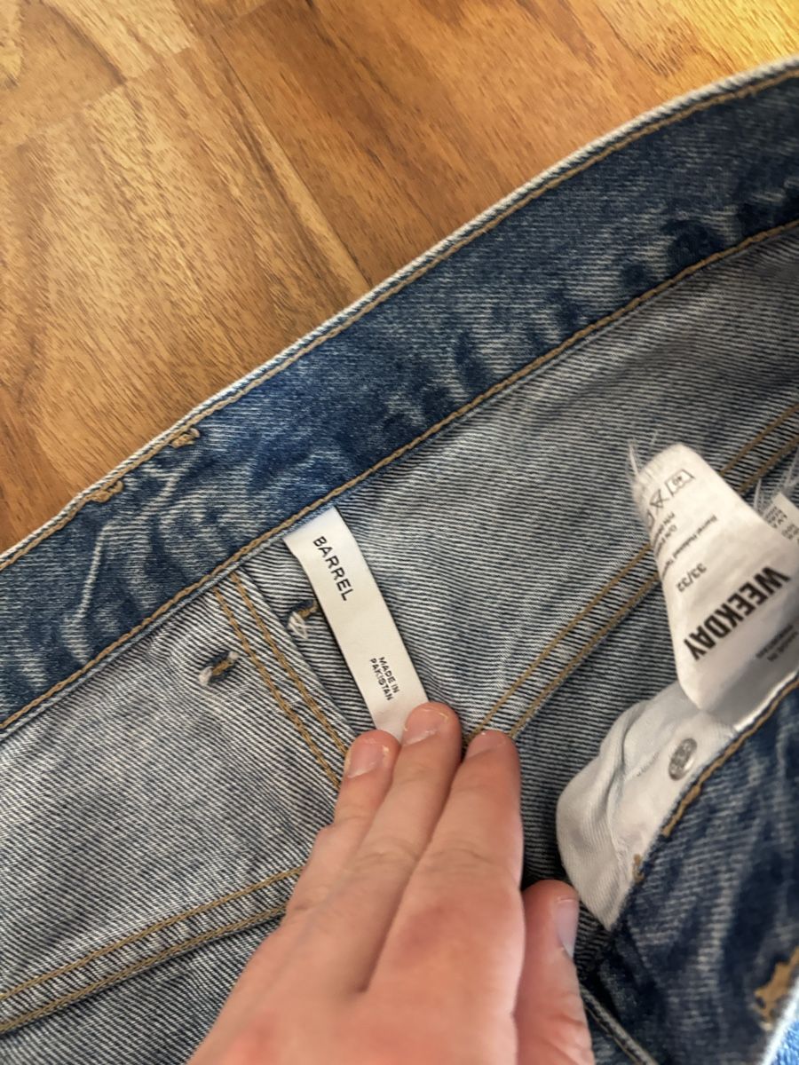 Weekday Jeans: Weekday Barrel Jeans | 33/32 – Usato da St. Gallen venduto da NPC_mit_Twint 2